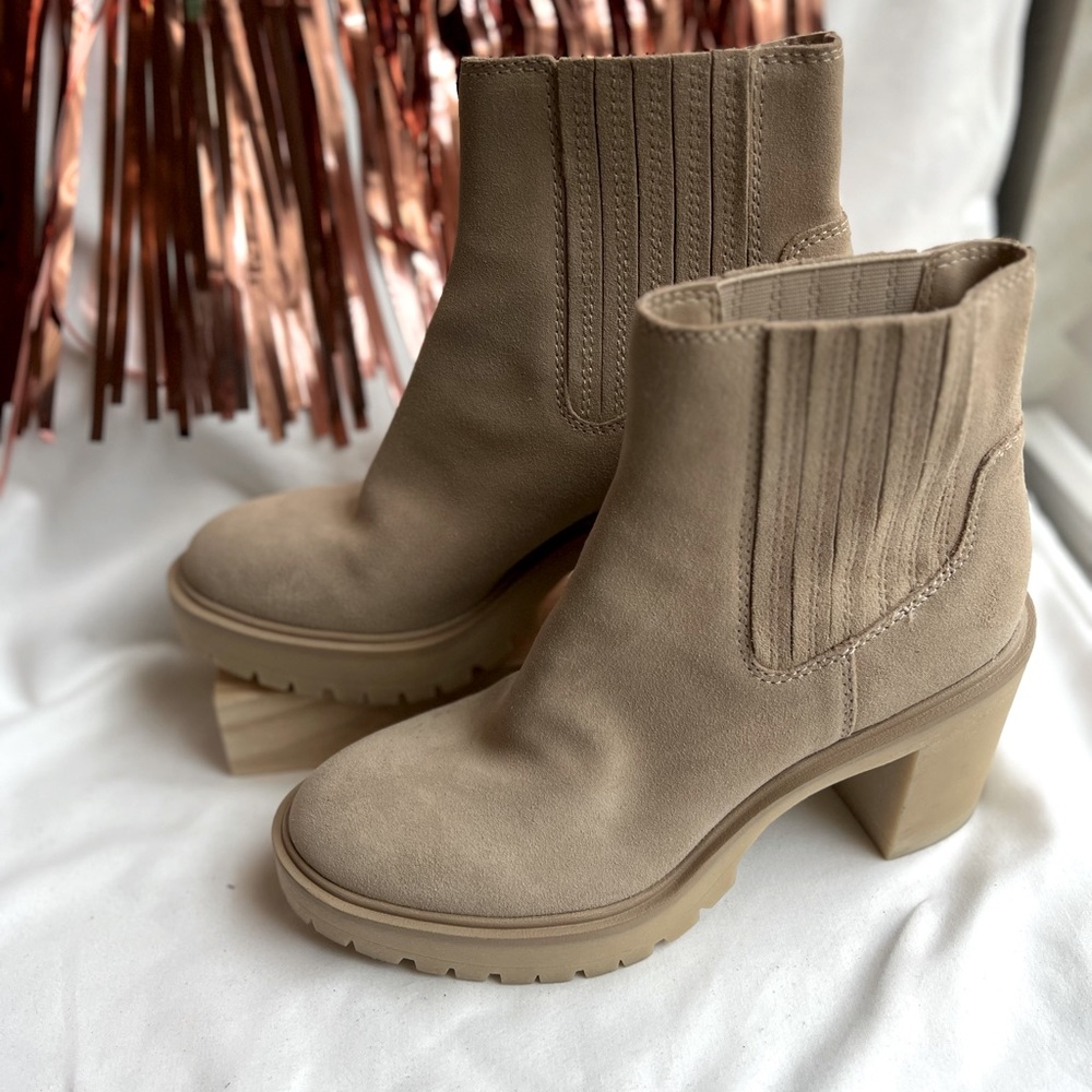 NEW! Dolce Vita Caster H2O Booties Size 9